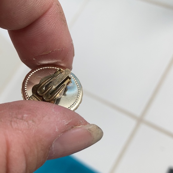 Vtg 18K RGP Rolled Gold Plate Clip-On Earrings Cream Dome Button Style MCM - Picture 5 of 5